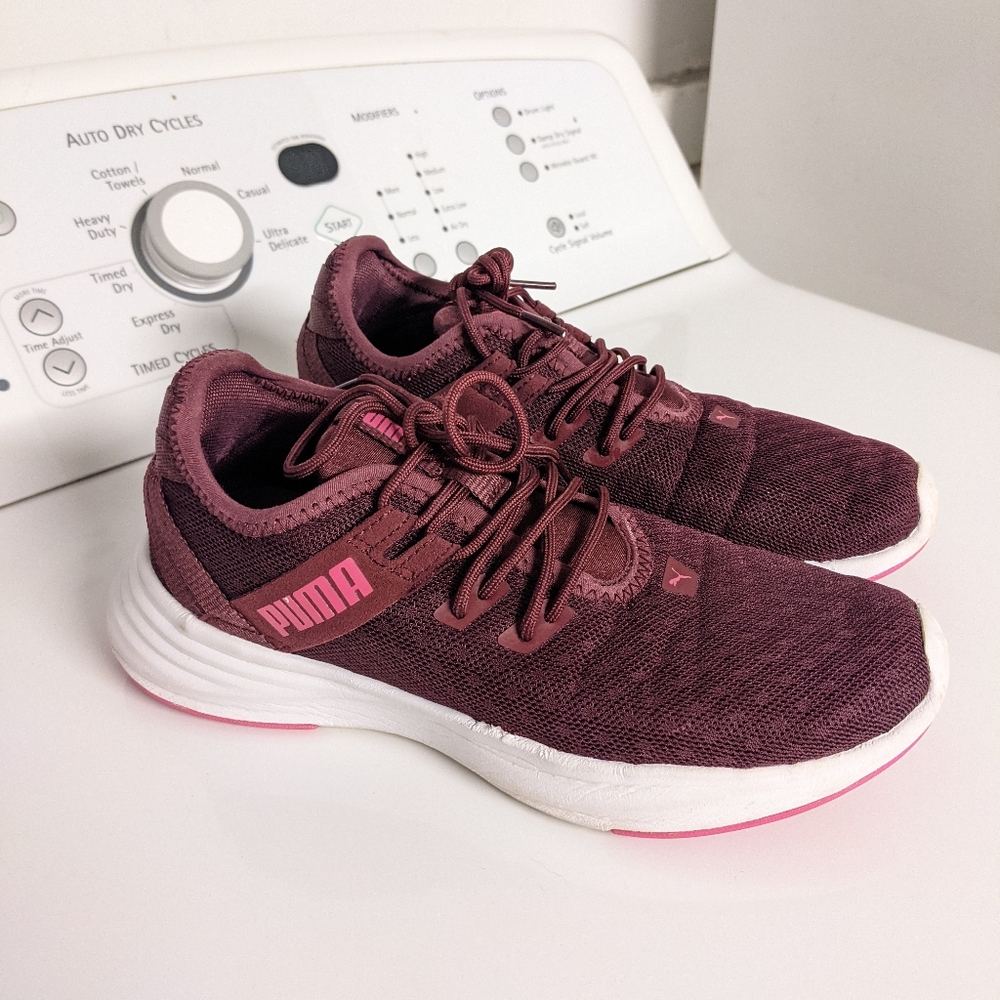 Puma Soft Foam sneakers